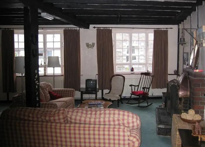 The Horseshoe Guesthouse