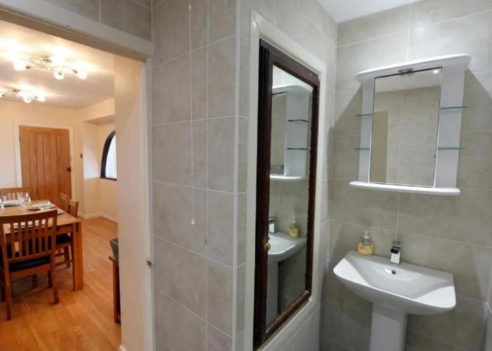 Sea View Apartment - Sea Front Apartment With Views