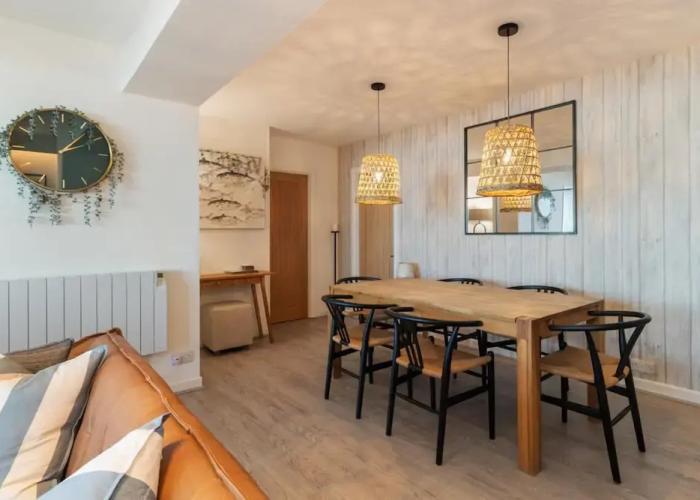 Sea View Apartment - Sea Front Apartment With Views
