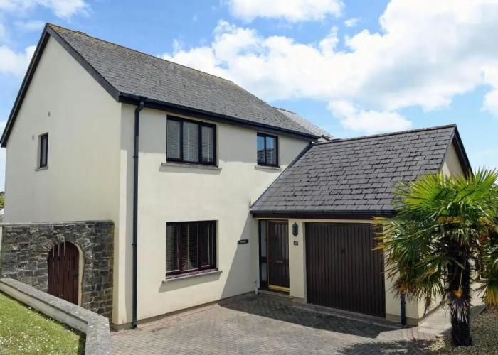 Swallow Dale - Large Pet Friendly Cottage