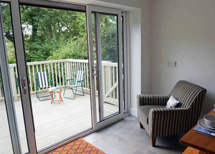 Valley Retreat - Peaceful Location Walk to Beach Parking