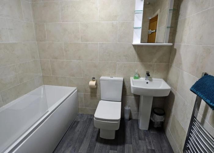 Sea Urchins Apartment - Sea Front Apartment With Views Pet Friendly