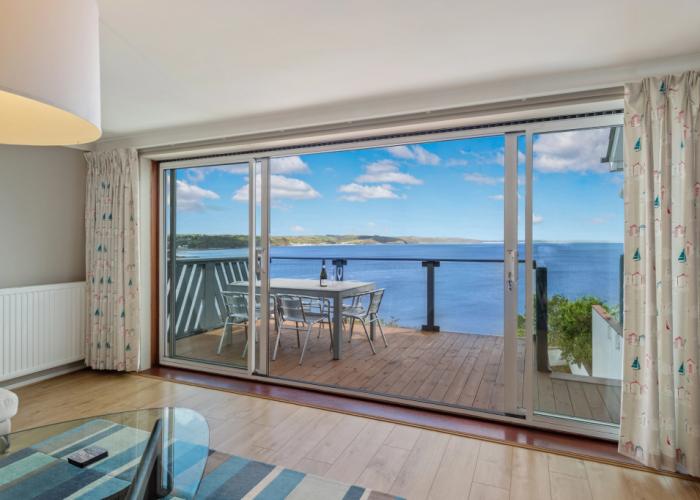 Cystanog Fach - Spectacular Sea Views Balcony and Terrace Parking