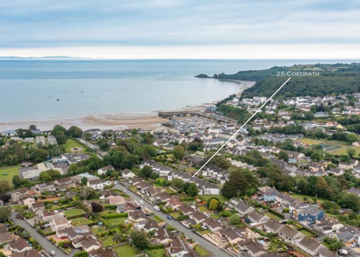 25 Coedrath Park - Sea Views From Balcony Short Walk to Beach Parking