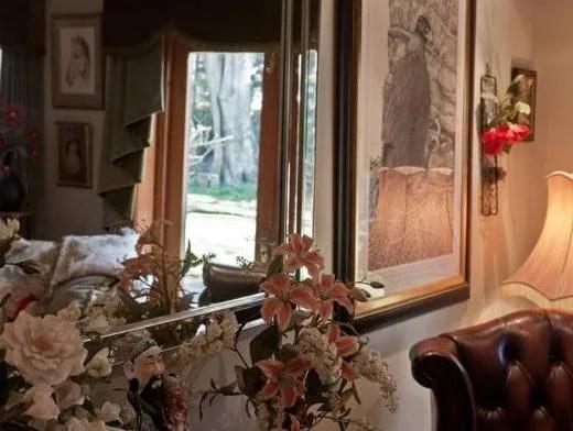 Little Red Rooster Rest and Spa