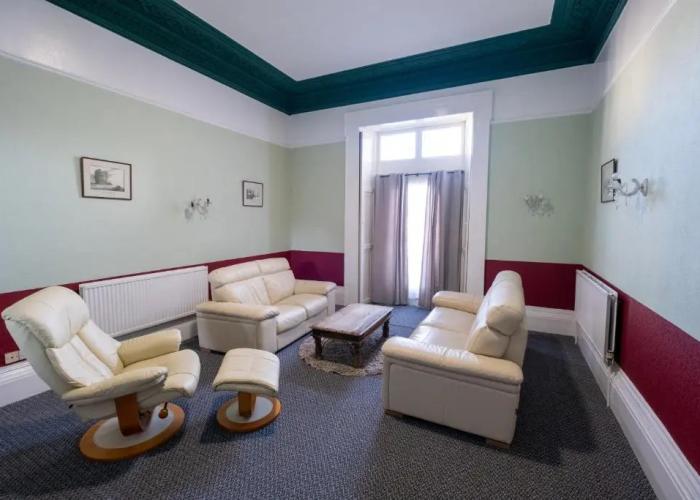 Royal Lion Hotel