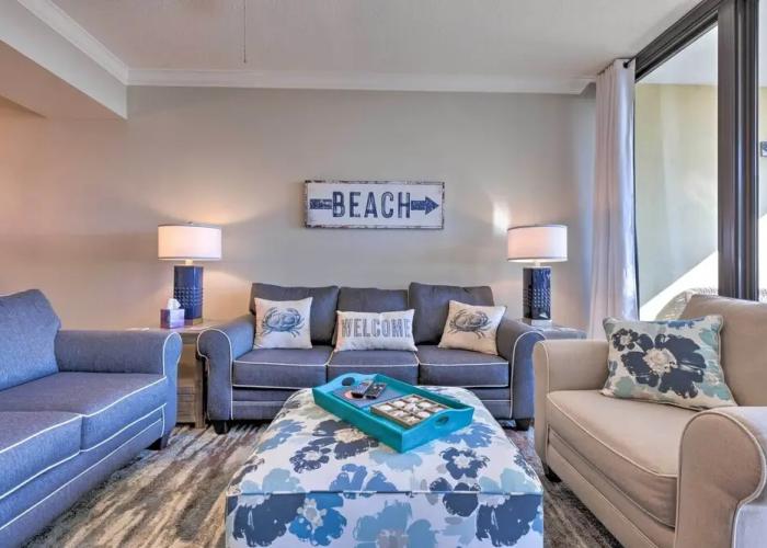 Sunny First-floor Condo w/ Ocean-view Balcony!