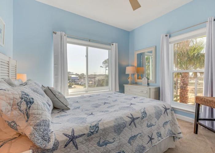 Water View Dauphin Island Condo w/ Boat Slips