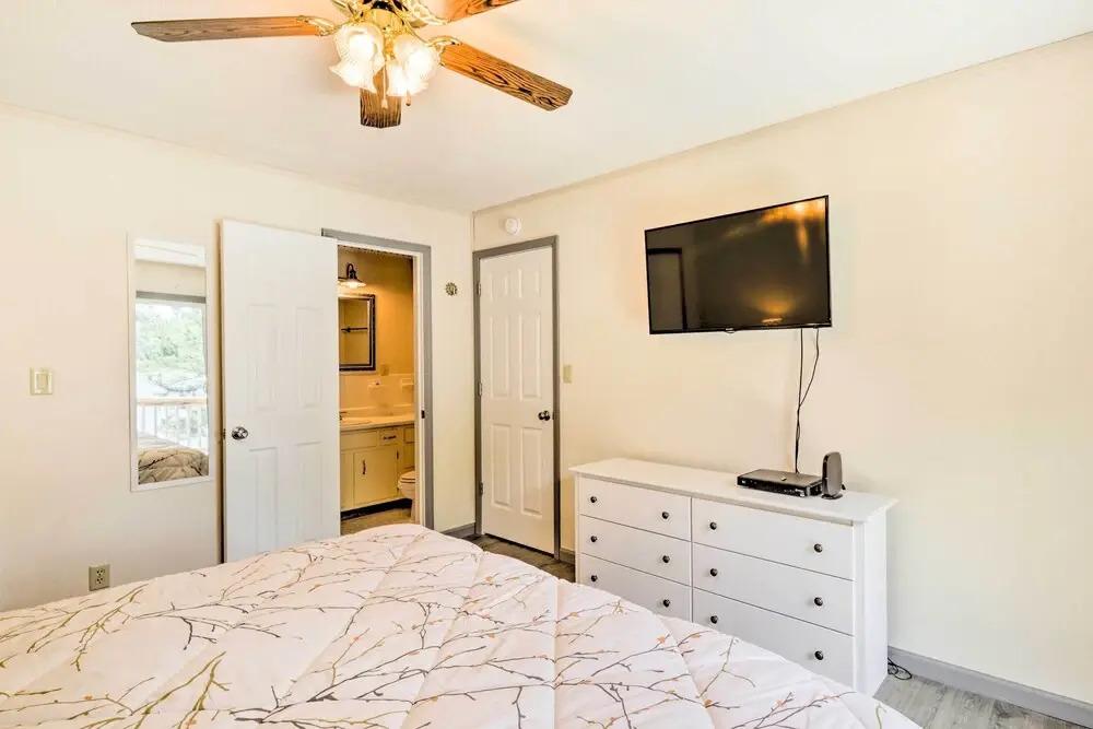 Lake House in Horseshoe Bend Near Ozark Forest!