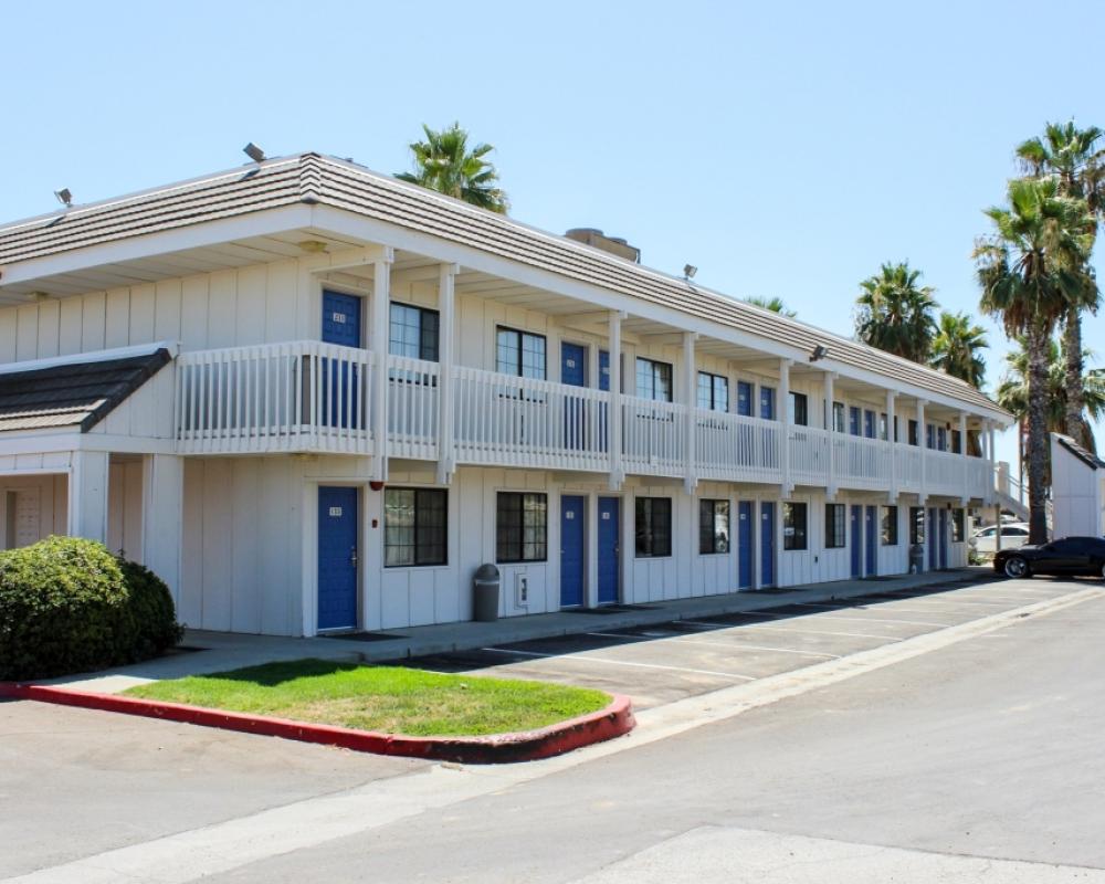 Motel 6 Coalinga, CA - East
