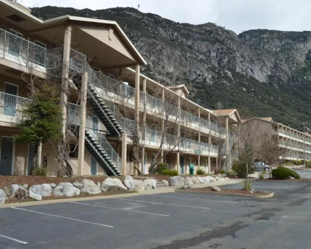 Yosemite View Lodge