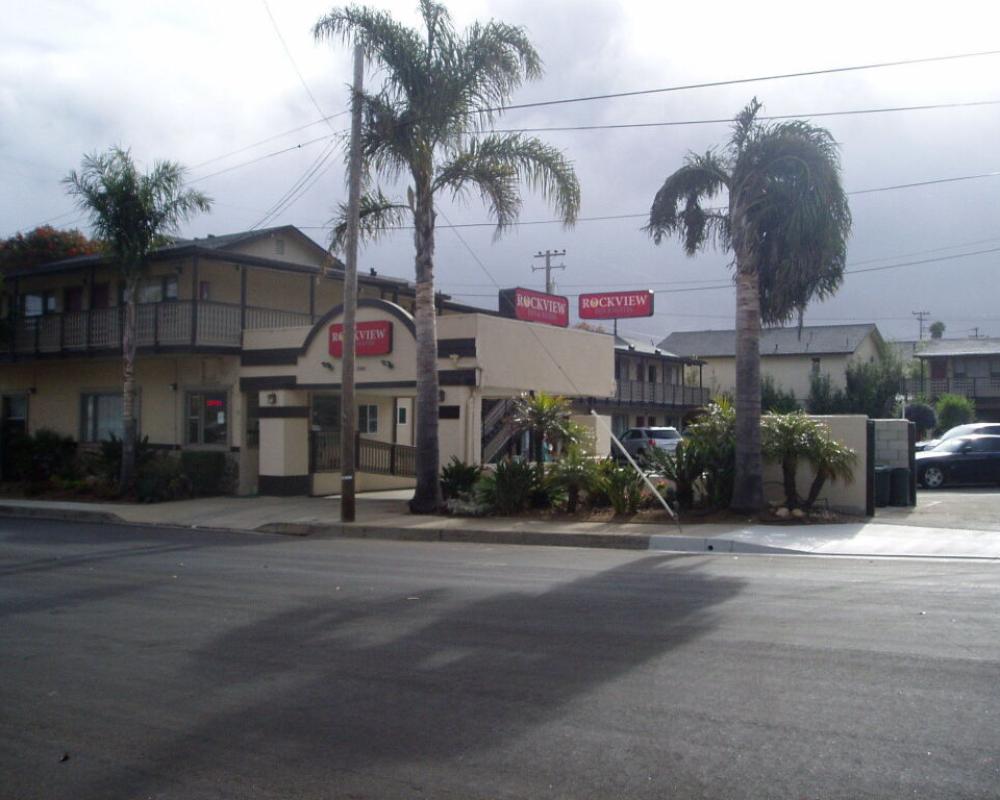 Rockview Inn and Suites