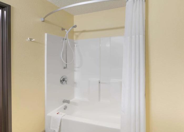 Super 8 By Wyndham Fountain