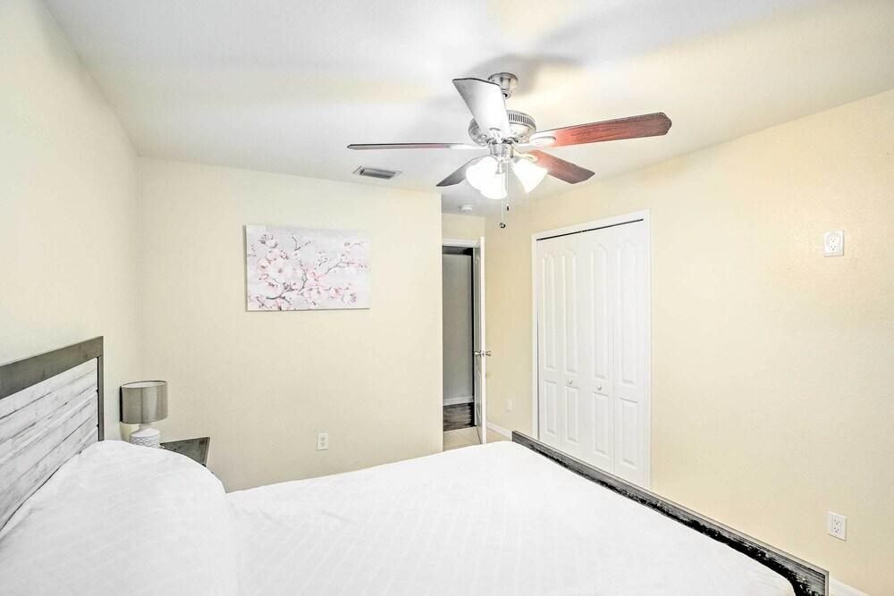 Peaceful Lehigh Acres Home w/ Grill + Lanai!