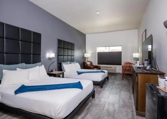 Wood River Inn & Suites