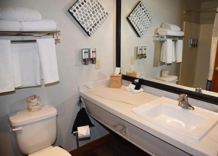 Wood River Inn & Suites