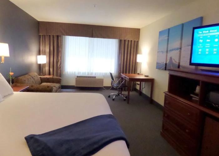 Wood River Inn & Suites