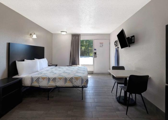 Studio 6 Branson West MO Silver Dollar City