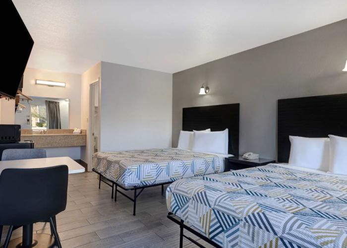 Studio 6 Branson West MO Silver Dollar City