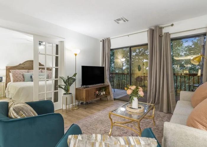 Midnight Oasis - Nestled Among Nature of the Ozarks!