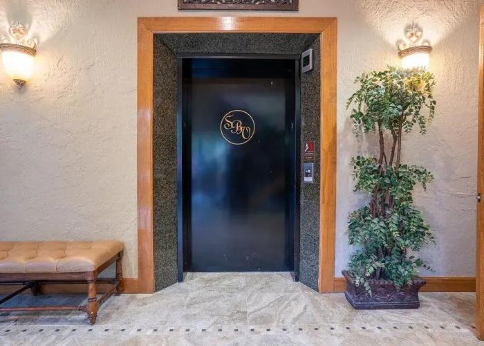 Oak Lane Escape - Branson - Resort Condo on Golf Course w/ Endless Amenities