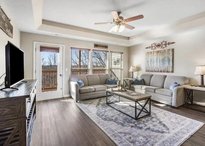 Oak Lane Escape - Branson - Resort Condo on Golf Course w/ Endless Amenities