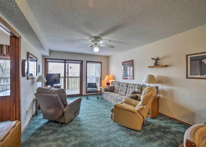 Branson Condo w/ Views: 2 Mi to Silver Dollar City