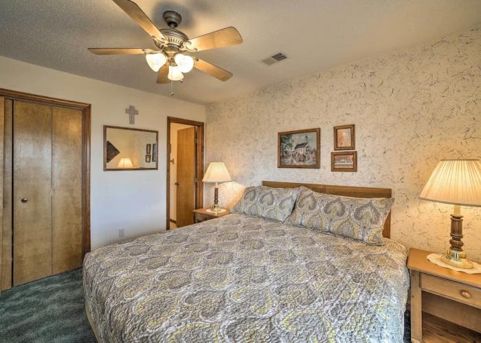 Branson Condo w/ Views: 2 Mi to Silver Dollar City