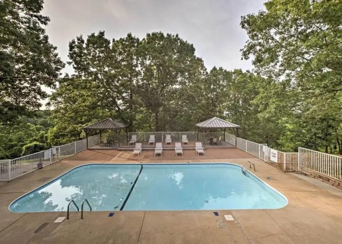 Branson Condo w/ Views - Near Silver Dollar City!