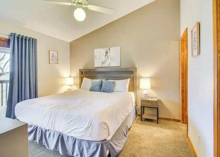 Family-friendly Condo: 1 Mi to Silver Dollar City!