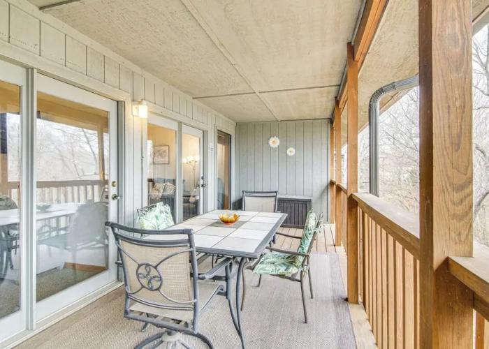 Family-friendly Condo: 1 Mi to Silver Dollar City!