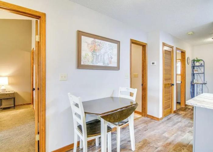 Family-friendly Condo: 1 Mi to Silver Dollar City!