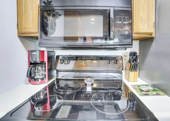 2 Mi to Silver Dollar City: Reed Springs Condo