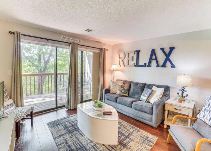 2 Mi to Silver Dollar City: Reed Springs Condo