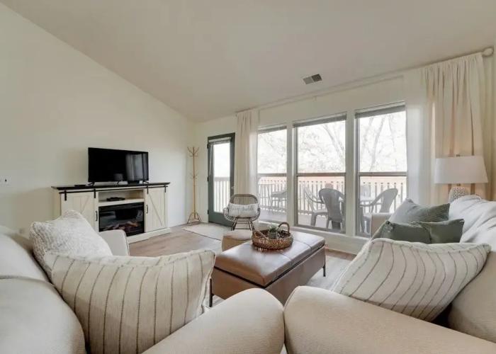 Branson West Retreat - 2 Mi to Silver Dollar City!