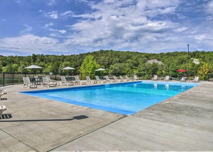 Branson West Retreat - 2 Mi to Silver Dollar City!