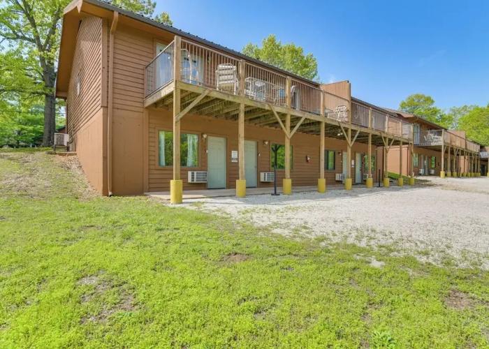 Cozy Branson Townhome 1 Mi to Silver Dollar City!