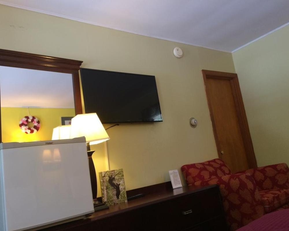 Perry's Motel and Cottages