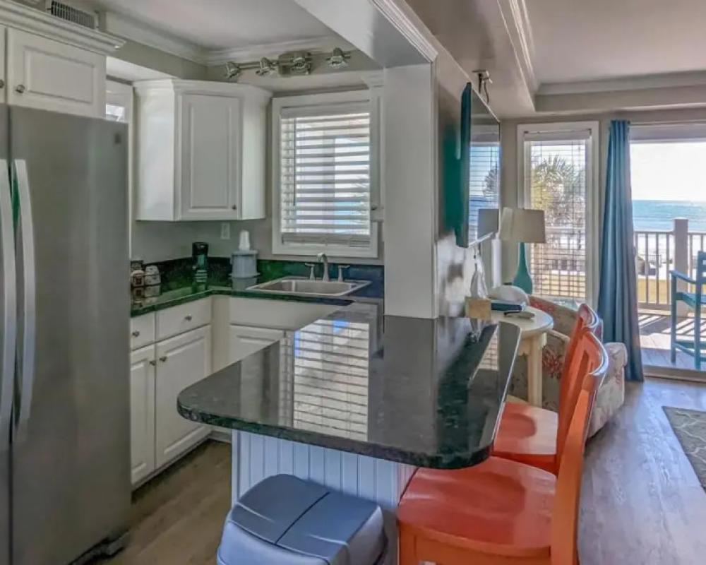 Islander Hotel & Resort