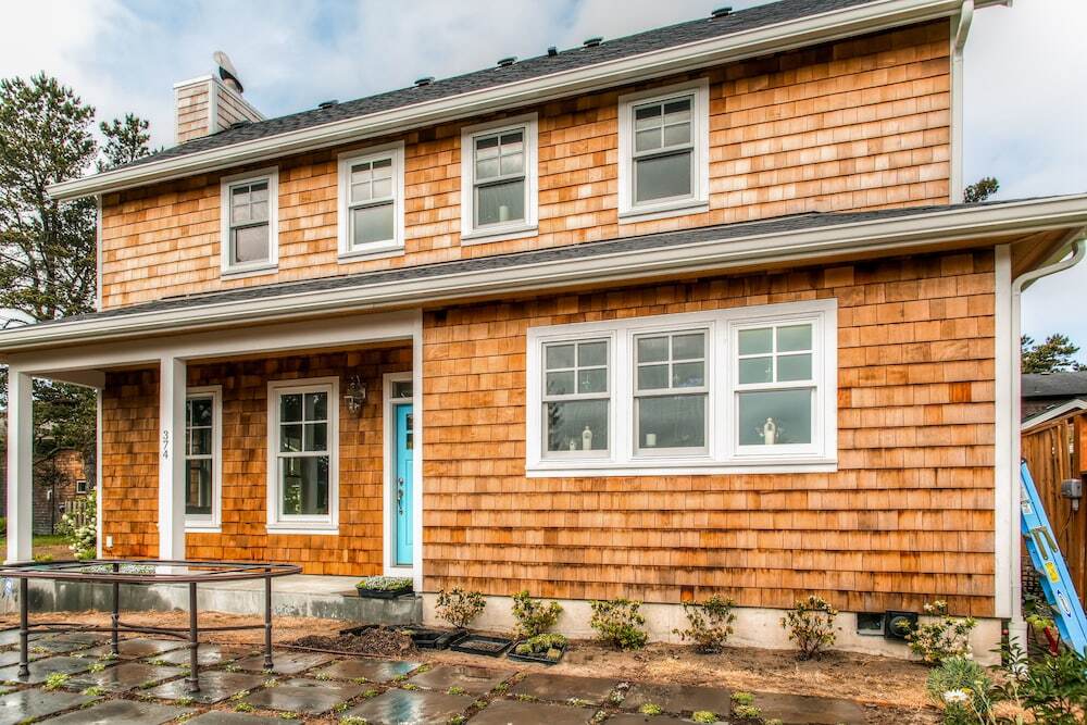 Modern Gearhart Getaway, Walk to Beach & Downtown!