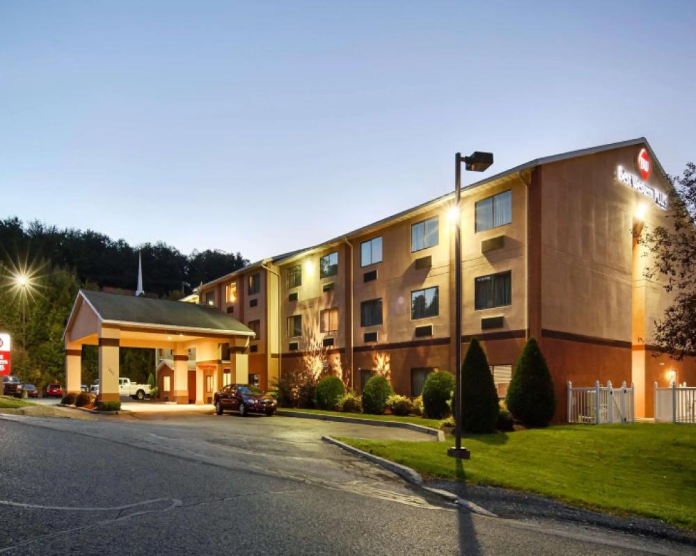 Best Western Plus Executive Inn