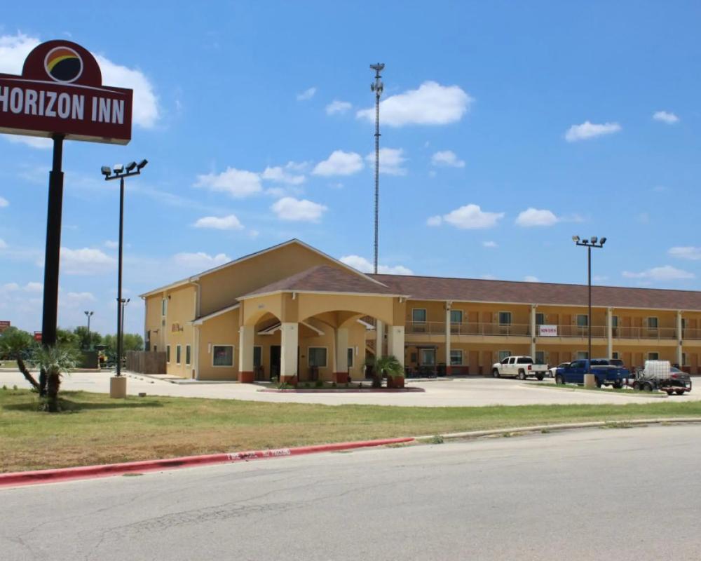 Horizon Inn & Suites - Pearsall