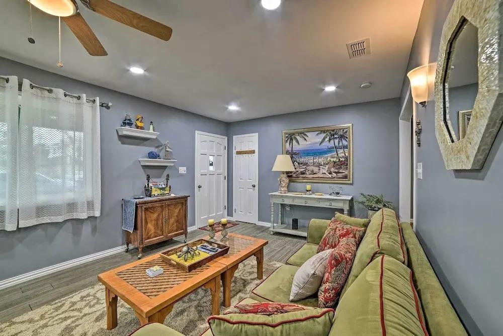 < 3 Mi to South Padre Beach: Port Isabel Home