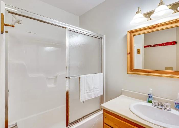 Ski-in Resort Family Condo w/ Deck at Jay Peak!