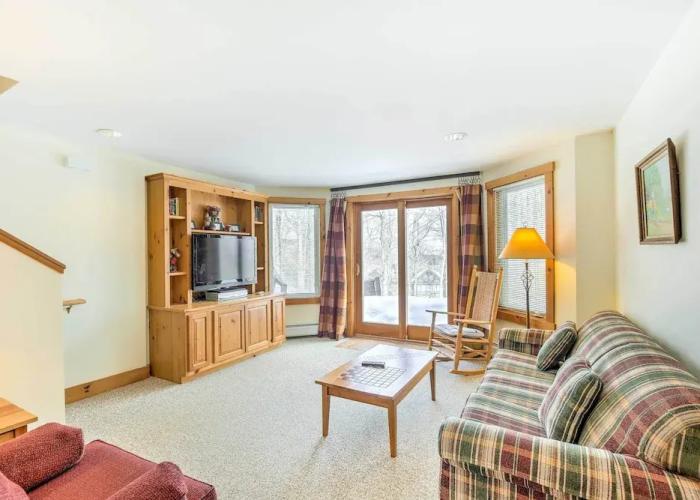 Inviting Ski-in/ski-out Condo at Jay Peak Resort!