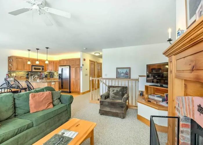 Inviting Ski-in/ski-out Condo at Jay Peak Resort!