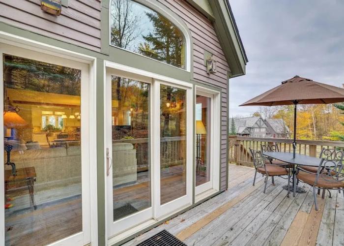 Ski-in/ski-out w/ Sauna in Jay Ski Peak Resort!