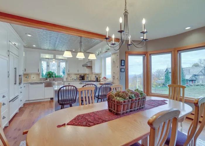 Ski-in/ski-out w/ Sauna in Jay Ski Peak Resort!