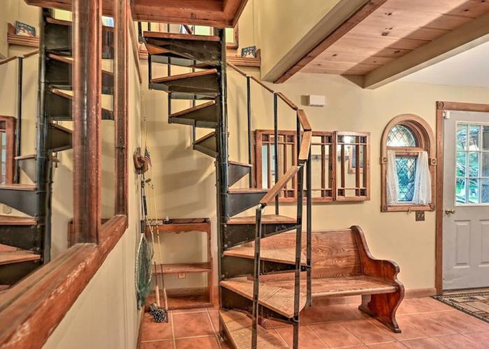 Beautiful Jay Peak Home Near Creek & Waterfalls!