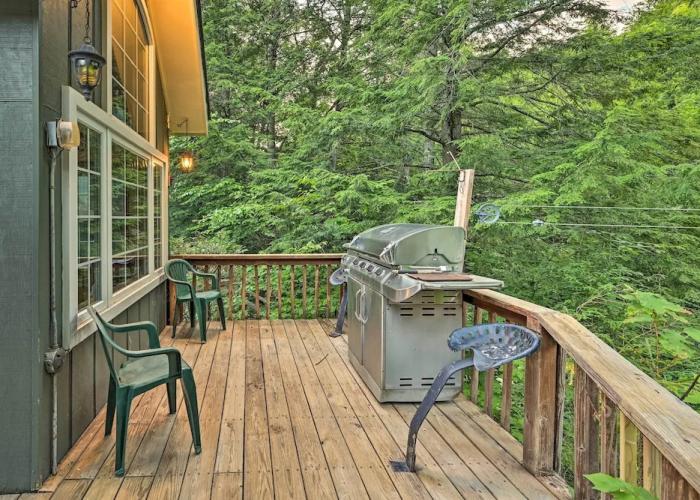 Beautiful Jay Peak Home Near Creek & Waterfalls!